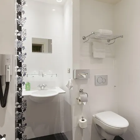 Hotel Aurore Gare De Lyon 3*